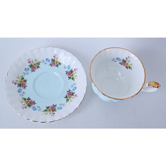 Vintage Royal Albert Teacup and Saucer Baby Blue Roses #4362 - Picture 3 of 5